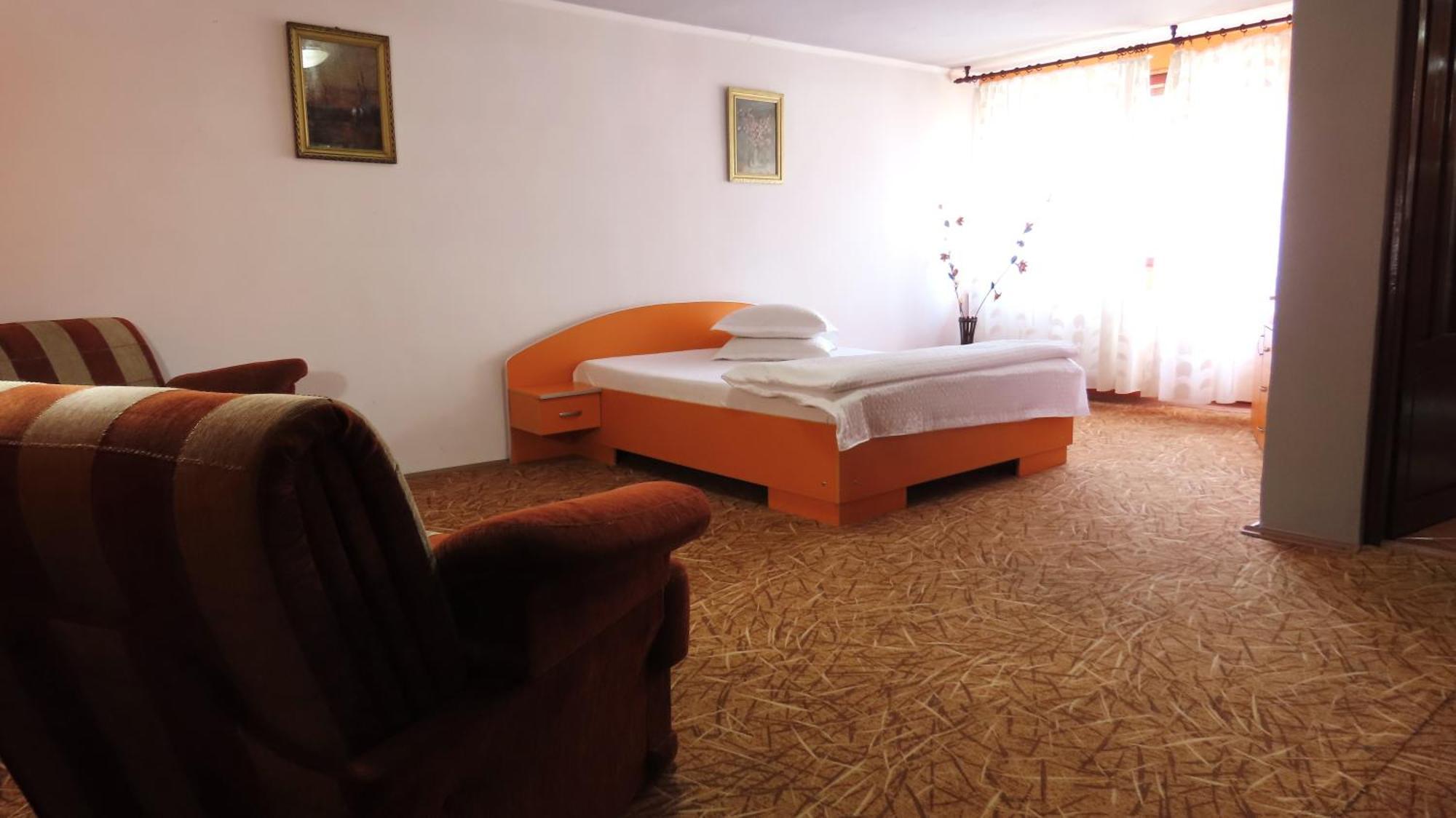 Vila Nik Буштени Экстерьер фото